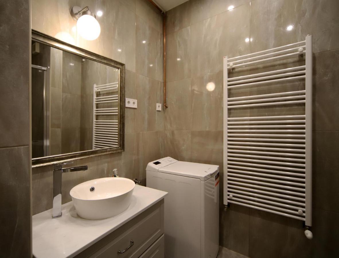 Denis Apartman Appartement Eger Buitenkant foto