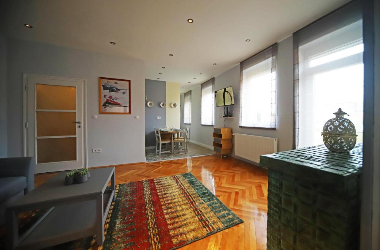 Denis Apartman Appartement Eger Buitenkant foto